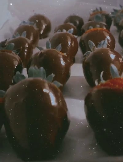 Image of Chocolate covered strawberries 