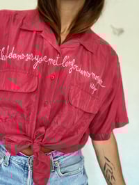 Image 2 of Chemise en soie "l'enfer dans mon coeur"
