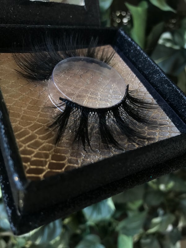 Image of Savage Mink Lash
