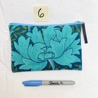 Image 3 of Wiliam Morris Pouch No.6