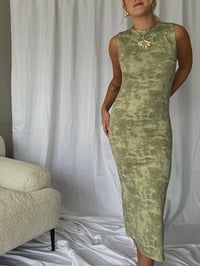 Image 3 of MONROE MIDI - OLIVE MARBLE