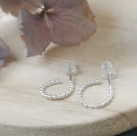 Image 3 of Mini créoles en argent 
