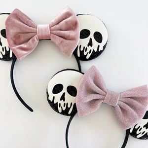 Image of Skull Mouse Ears with Lavender and Mauve Bows 