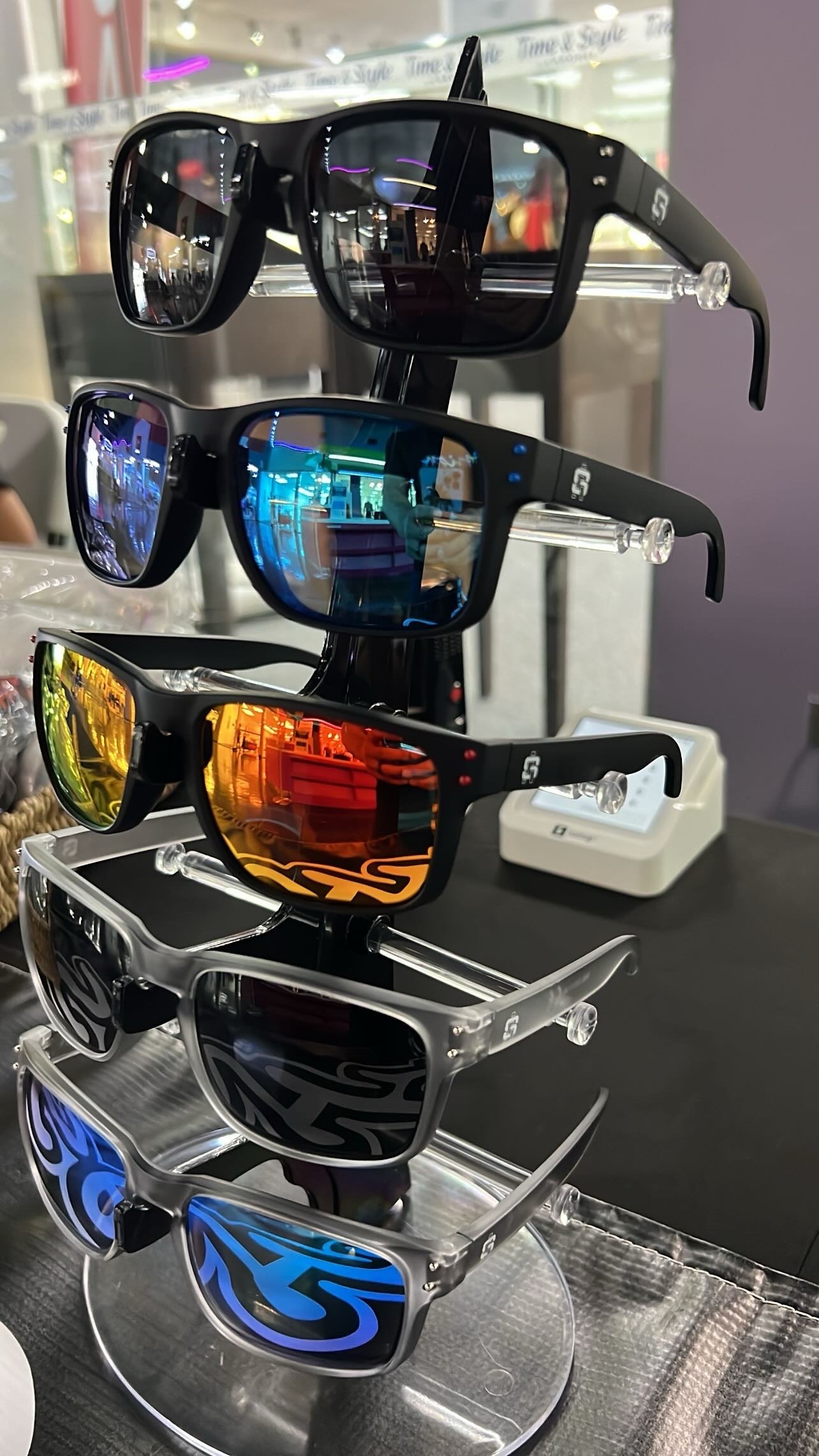 Image of SA logo Shades (polarized)