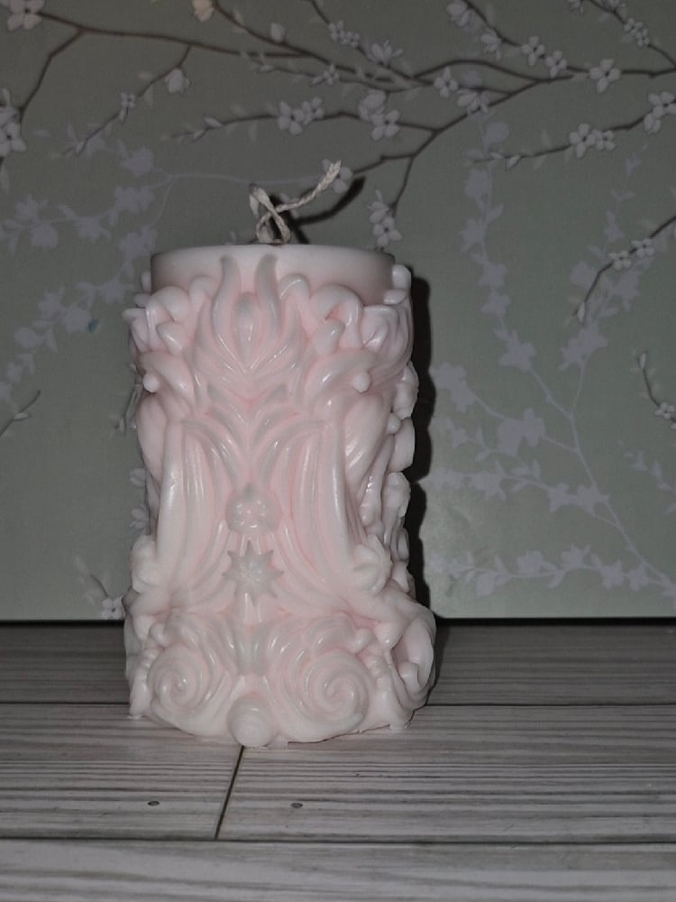 Image of Starburst of Nessy Candle.