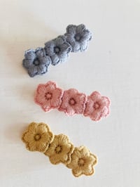 Image 2 of Flower clip