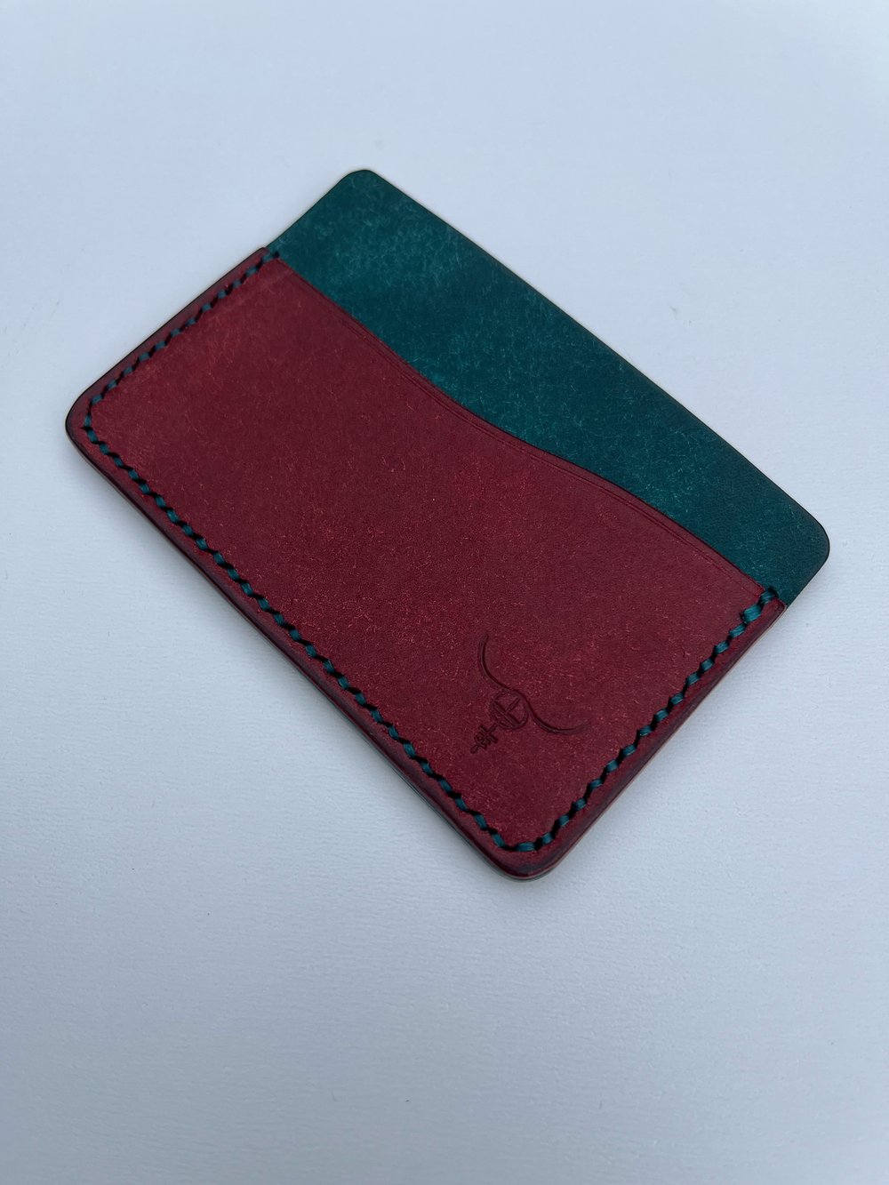 Image of Ortensia/Bordeaux Pueblo Horizontal Cardholder 