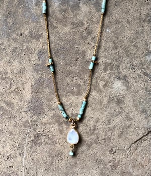 Image of Collier Turquoise africaine et Pierre de Lune 