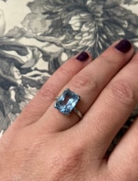 Image 3 of Superbe bague en argent massif poinçonné, pierre naturelle couleur bleue ciel, vintage