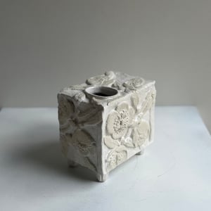 Image of Leathwood Box Vase (4232)