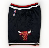 Image 2 of VTG 90s Chicago Bulls Champion Shorts Sz L