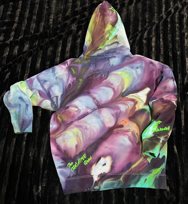 ICE DYED HEAVYWEIGHT HOODIE (Electric Green/Eggplant