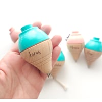 Image 2 of Peonzas de Madera Personalizadas