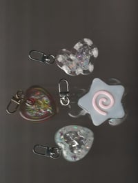 Image 1 of resin shakers 