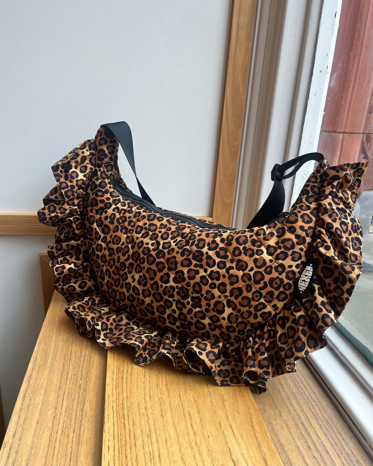 Leopard Pillow Frill Crossbody Bag 