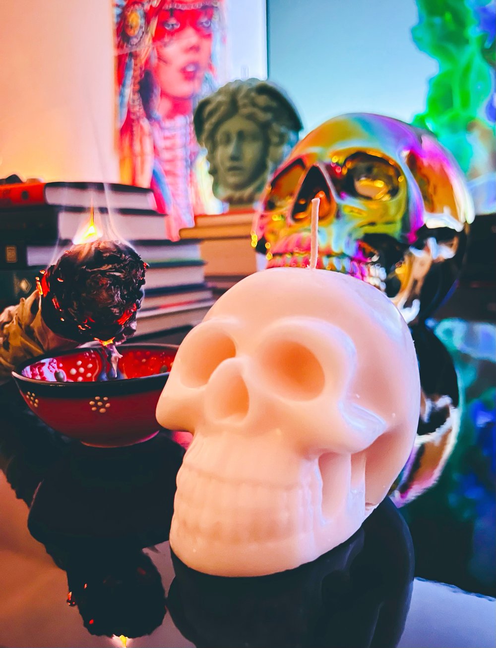 Image of SIGNATURE SKULL CANDLE