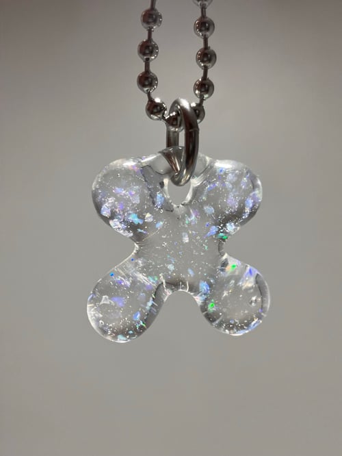 Image of crushed opal clover