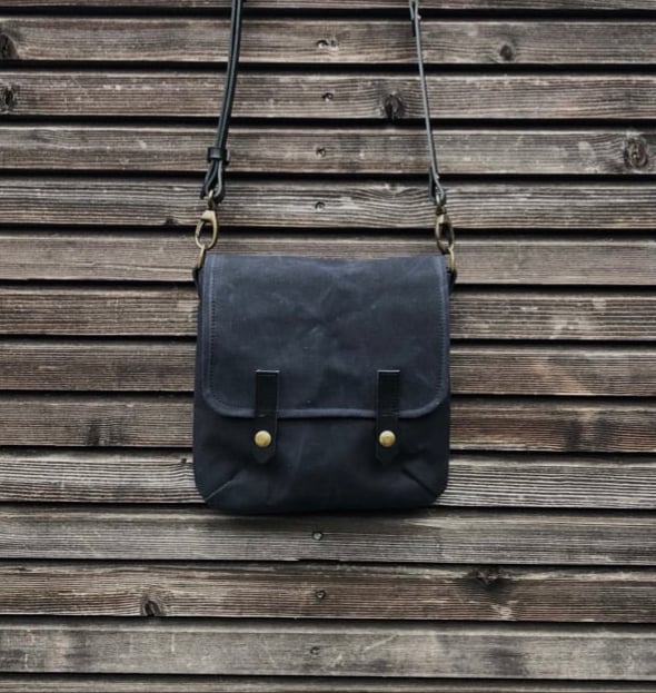 Image of Satchel in black waxed canvas day bag small messenger bag Musette COLLECTION UNISEX