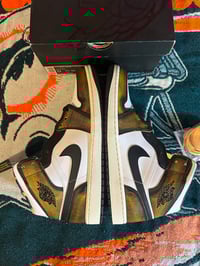 Image 5 of [DQ8417-071] Mens Air Jordan Retro 1 Mid SE 'Orange Wear Away' size 11