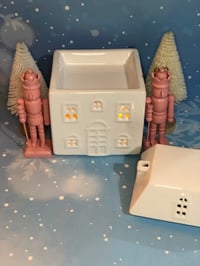 Image 2 of White House wax warmer 