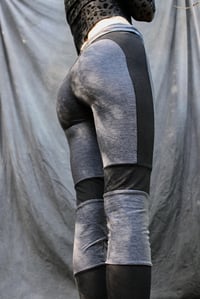 Image 2 of RAYA Leggings,  grey
