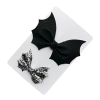 Image 1 of Bat Pinch Bow Die-Cut 380