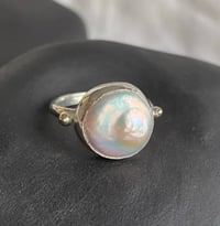 Image 1 of Keshi Ring mit vergoldeten Details