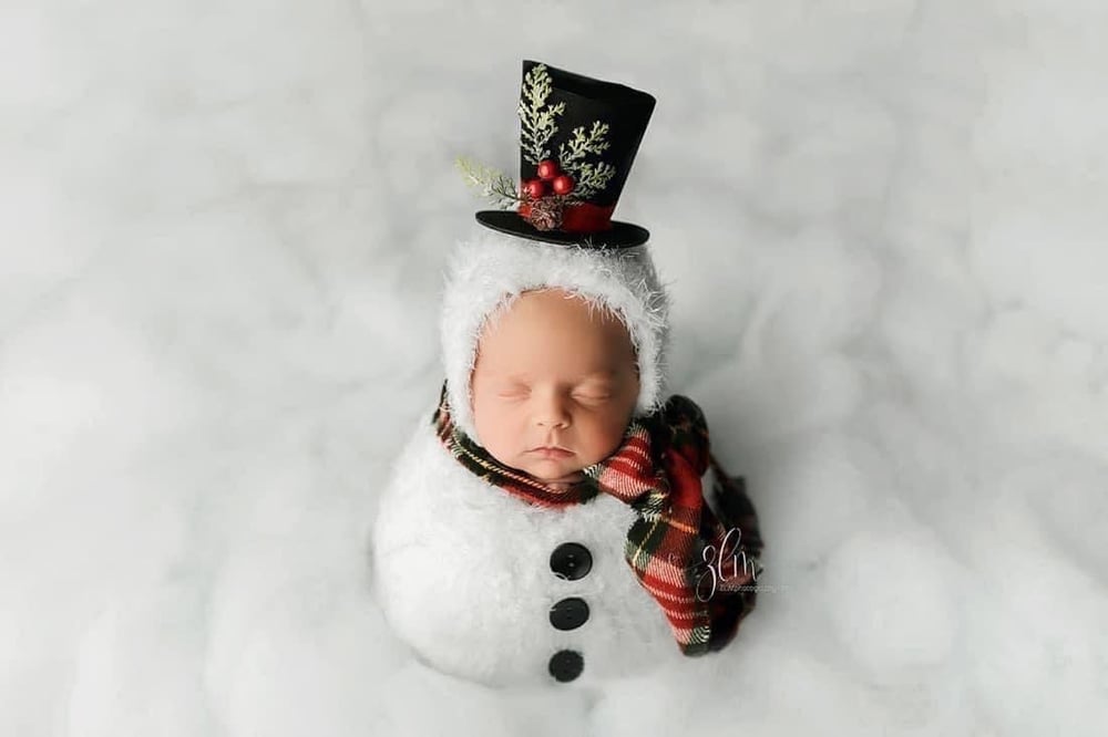 Image of Snowman Swaddle Pouch 