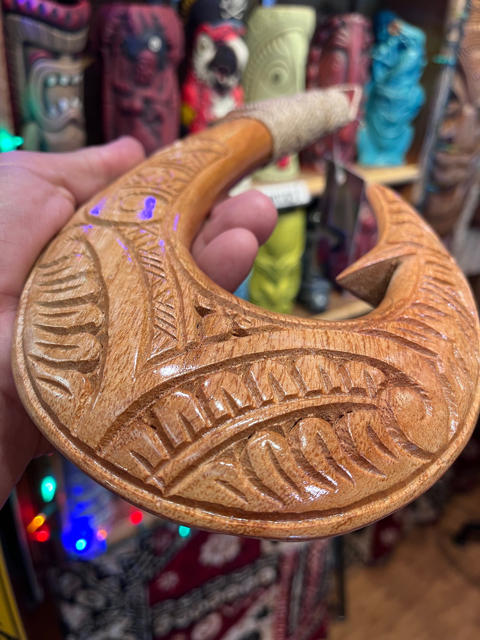 Hawaiian Maui Makau Traditional Native Fish Hook Necklace Pendant. Wood and  Bone Carved. -  Canada