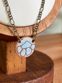 Image 2 of Tiny Round Daisy