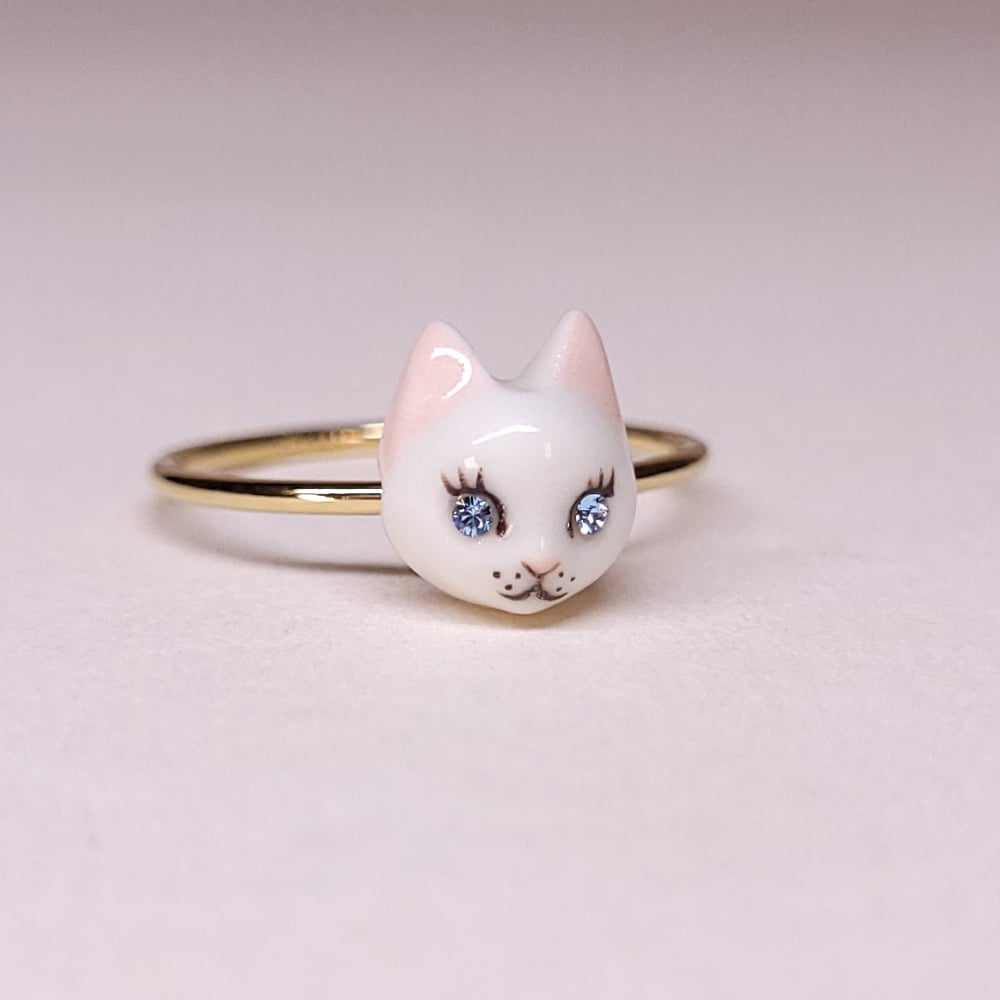 Image of White Porcelain & Gold Filled Cat Ring