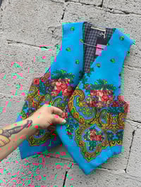 Image 1 of Chaleco feito a man. FOLIADA103. Talla XS