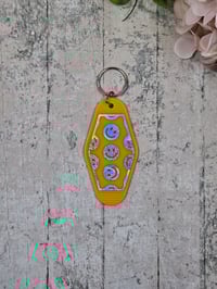 Image 1 of Smiley Retro Motel Keychain