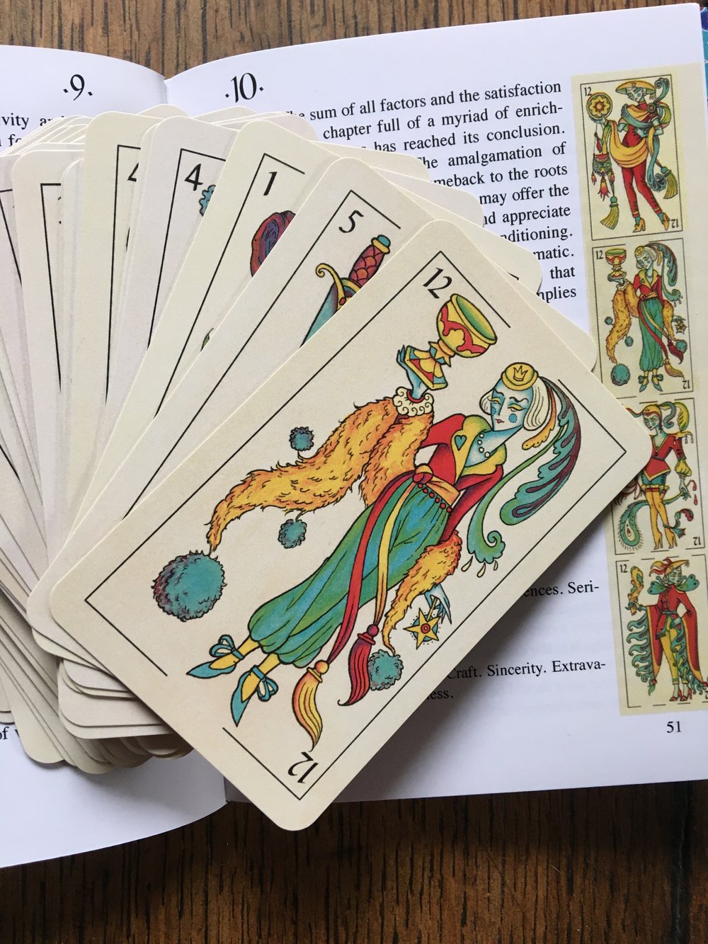 Nomenclaturas (Non-binary spanish playing cards )