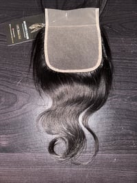 Image 2 of 10 inch body wave closure
