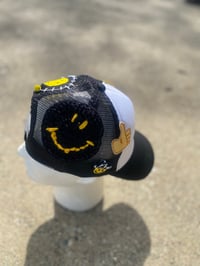 Image 1 of ØŘĞÄÑÏŹËÐ ÇĦÄØȘ ĦǍȚŠ