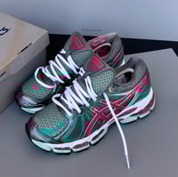 Image 1 of size: us9W uk7 eu40.5  cm25.5