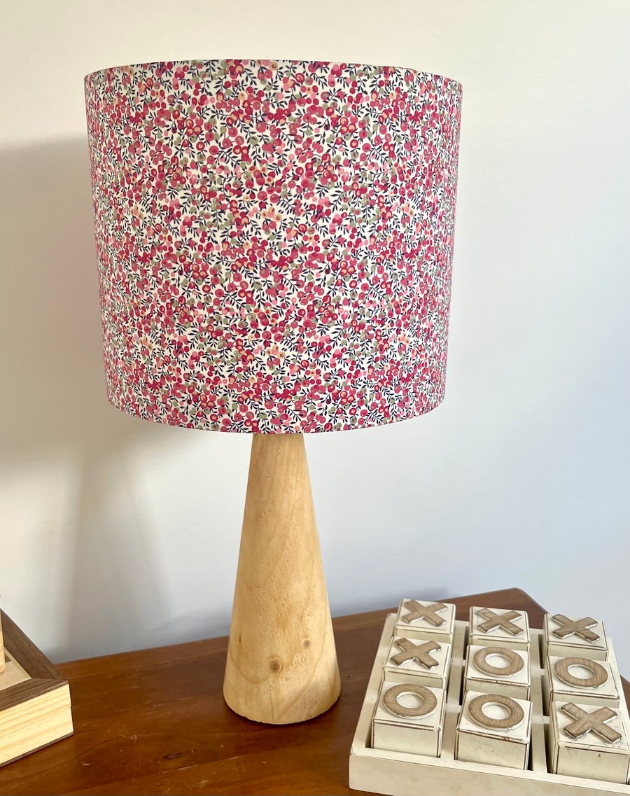 Image of Wiltshire Bud Lamp Shade - 25cm