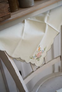 Image 4 of Lot de 5 serviettes brodées en couleurs