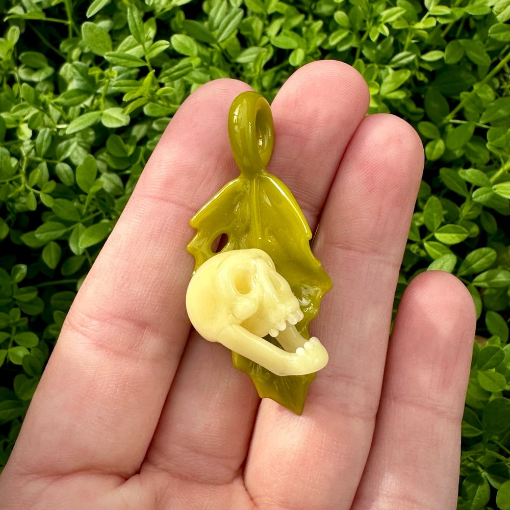 Image of Dead leaves pendant 