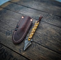 BROKEN ARROW • yellow dino bone trustone