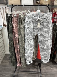 Cara Cargo Magic Pants Size 2 