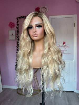 Image of human hair honey blonde (ready to ship)