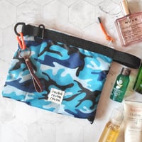 Image 3 of Travel case 