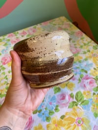 Image 3 of swirl planter