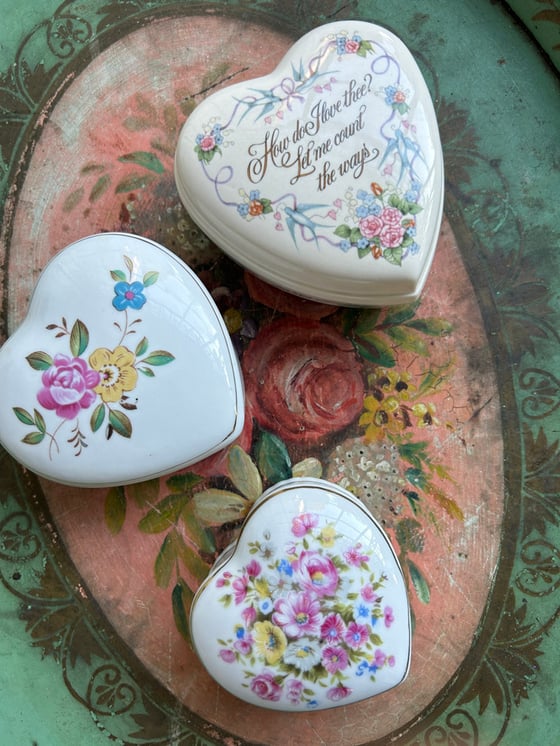 Image of Saint-Valentin 🩷 Boîtes cœur en porcelaine 