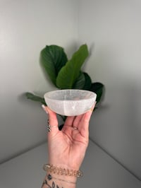 Image 3 of SMALL ROUND SATIN SPAR BOWLS