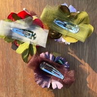 Image 3 of vintage beauty queen petal pop set