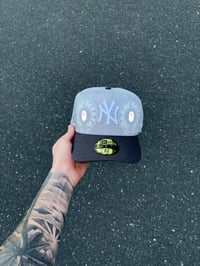 Image 2 of TRI TONE GRAYS NEW YORK YANKEES CUSTOM FITTED CAP