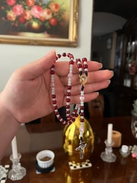 Image 2 of Rosario de la Virgencita (Rojo) - Hecho a mano ❤️